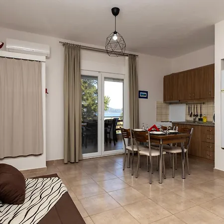 Antigone View Apartamento *